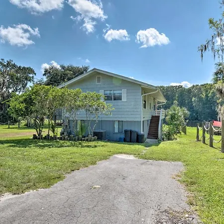 Peaceful Dunnellon River Abode With Balcony And Docks!